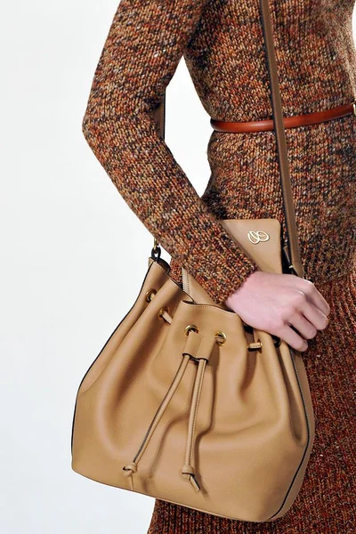 Look 17